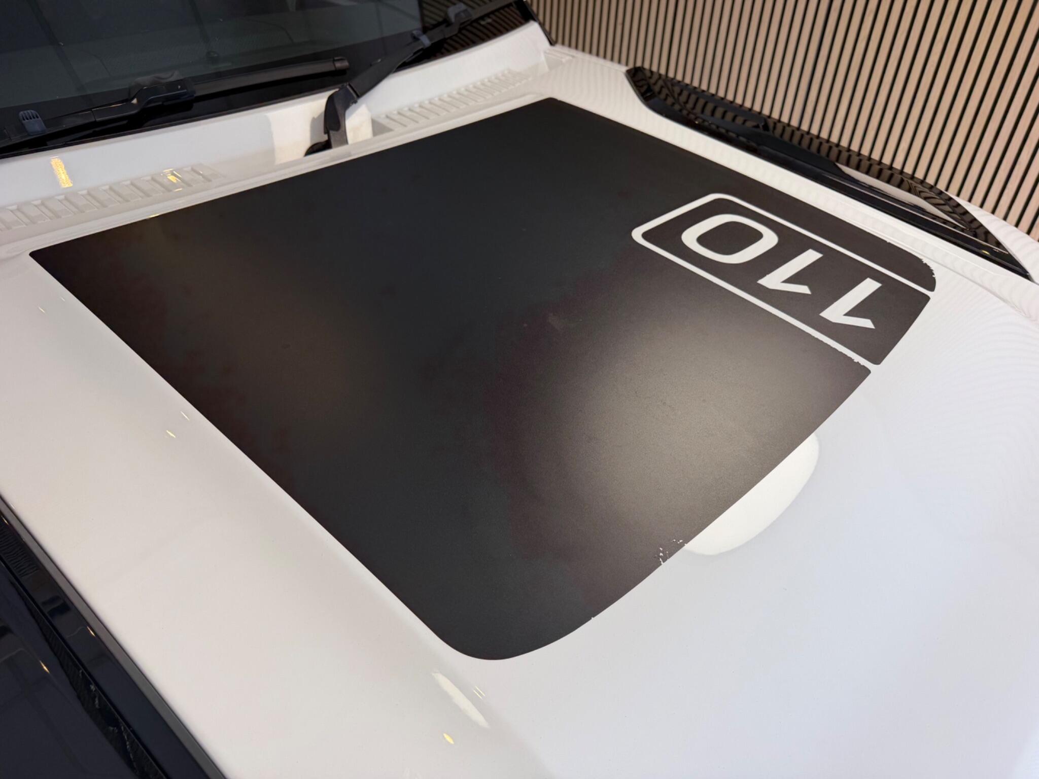 Land Rover Defender 110